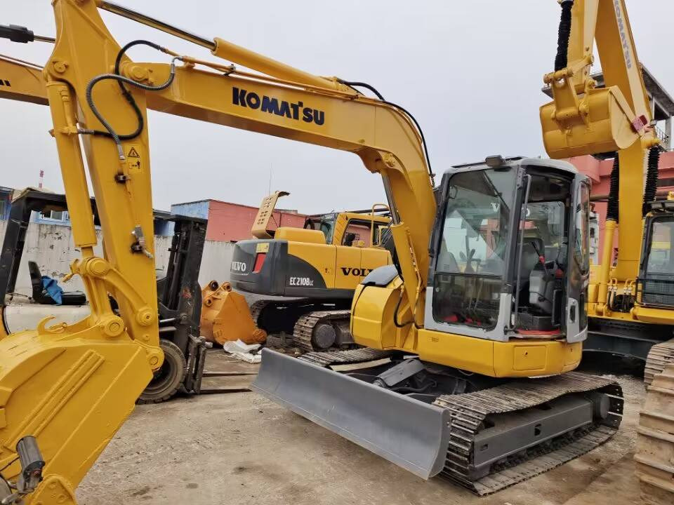 Komatsu PC78US - Minigrävmaskin: bild 1 Komatsu PC78US - Minigrävmaskin: bild 1