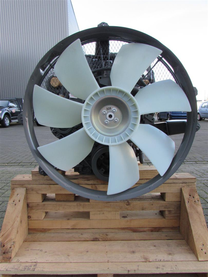 Isuzu 4HK1XYSS-01 - Motor för Grävmaskin: bild 2 Isuzu 4HK1XYSS-01 - Motor för Grävmaskin: bild 2