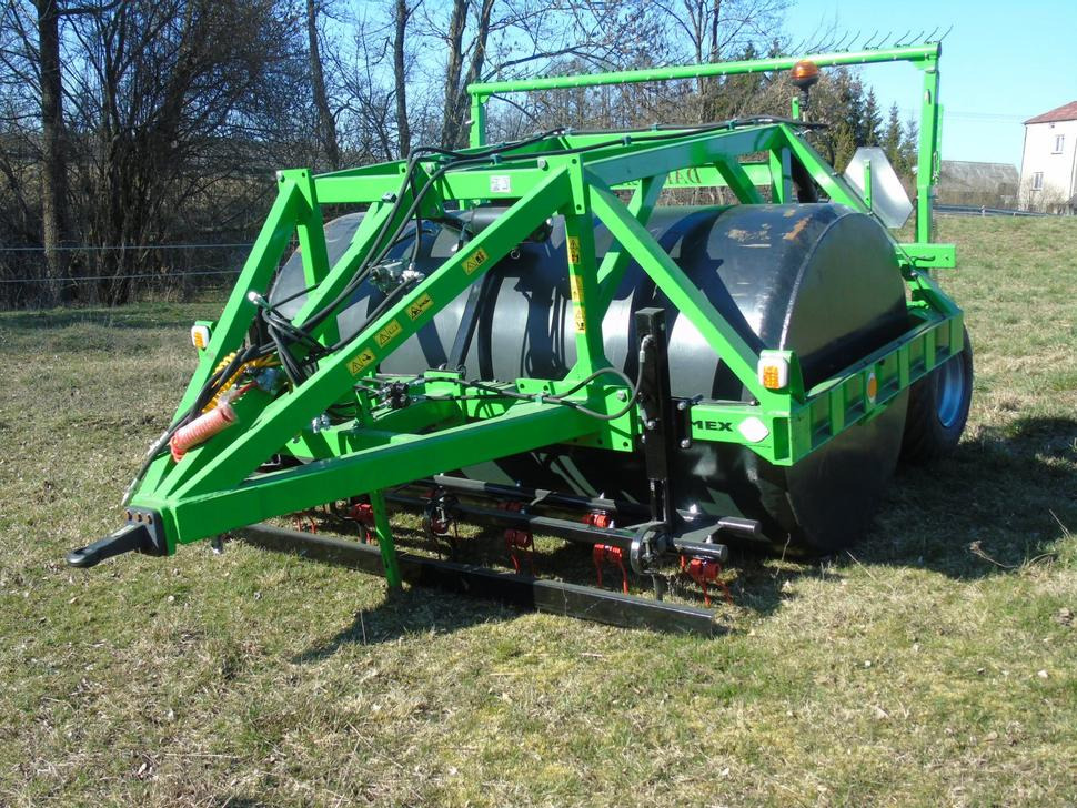 Darmex Wiesenwalze / Meadow roller / Rouleau de prairie / Rullo liscio / Каток луговой / Wał łąkowy 3 m - Jordbruks-vält: bild 1 Darmex Wiesenwalze / Meadow roller / Rouleau de prairie / Rullo liscio / Каток луговой / Wał łąkowy 3 m - Jordbruks-vält: bild 1