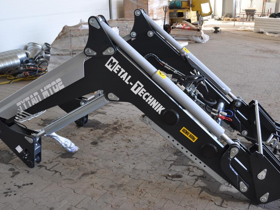 METAL-TECHNIK Frontlader / Front loader / Chargeur frontal / Caricatore frontale / Cargador fronta / Фронтальный погрузчик / Ładowacz czołowy Tytan MT-02 - Frontlastar för traktor för Tillbehör: bild 2 METAL-TECHNIK Frontlader / Front loader / Chargeur frontal / Caricatore frontale / Cargador fronta / Фронтальный погрузчик / Ładowacz czołowy Tytan MT-02 - Frontlastar för traktor för Tillbehör: bild 2