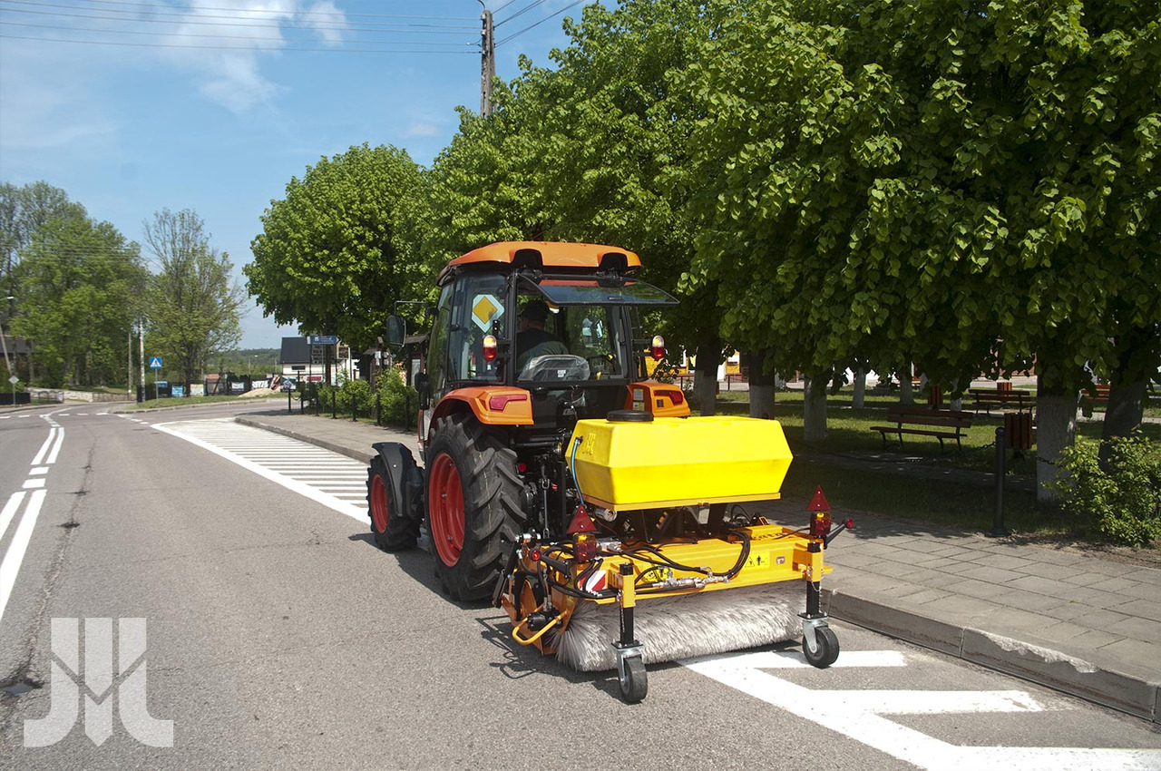 PRONAR Kehrmaschine / Sweeper / Balayeuse / Barredora / Spazzatrice / Подметальная машина / Zamiatarka 1,6 m - Sopaggregat för Lantbruksmaskiner: bild 4 PRONAR Kehrmaschine / Sweeper / Balayeuse / Barredora / Spazzatrice / Подметальная машина / Zamiatarka 1,6 m - Sopaggregat för Lantbruksmaskiner: bild 4