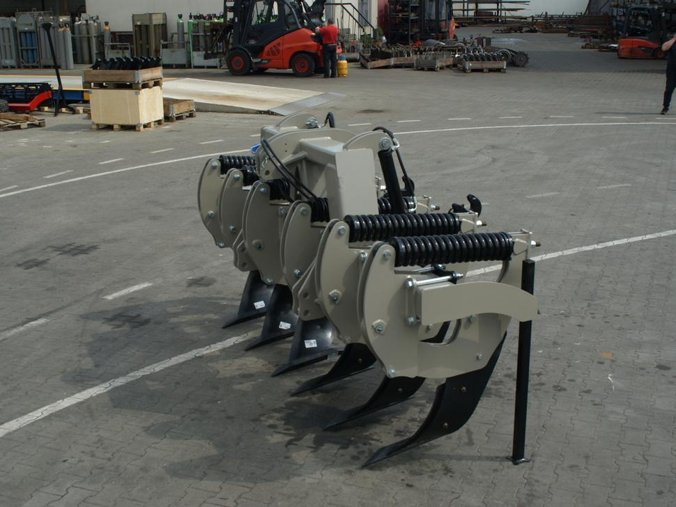 ROLEX Tiefenlockerer / Subsoiler / Décompacteur / Dissodatori / Subsolador / Глубокорыхлитель / Głębosz 3 m - Djupluckrare: bild 1 ROLEX Tiefenlockerer / Subsoiler / Décompacteur / Dissodatori / Subsolador / Глубокорыхлитель / Głębosz 3 m - Djupluckrare: bild 1