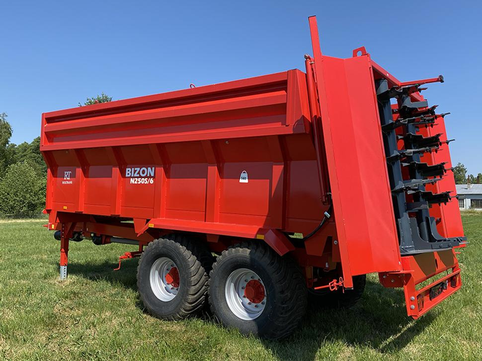 Roltrans Miststreuer / Manure spreader / Epandeur à fumier / Spandiletame / Разбрасыватель органических удобрений / Rozrzutnik obornika N205S/6 BIZON 14 t - Kletgödselspridare: bild 5 Roltrans Miststreuer / Manure spreader / Epandeur à fumier / Spandiletame / Разбрасыватель органических удобрений / Rozrzutnik obornika N205S/6 BIZON 14 t - Kletgödselspridare: bild 5