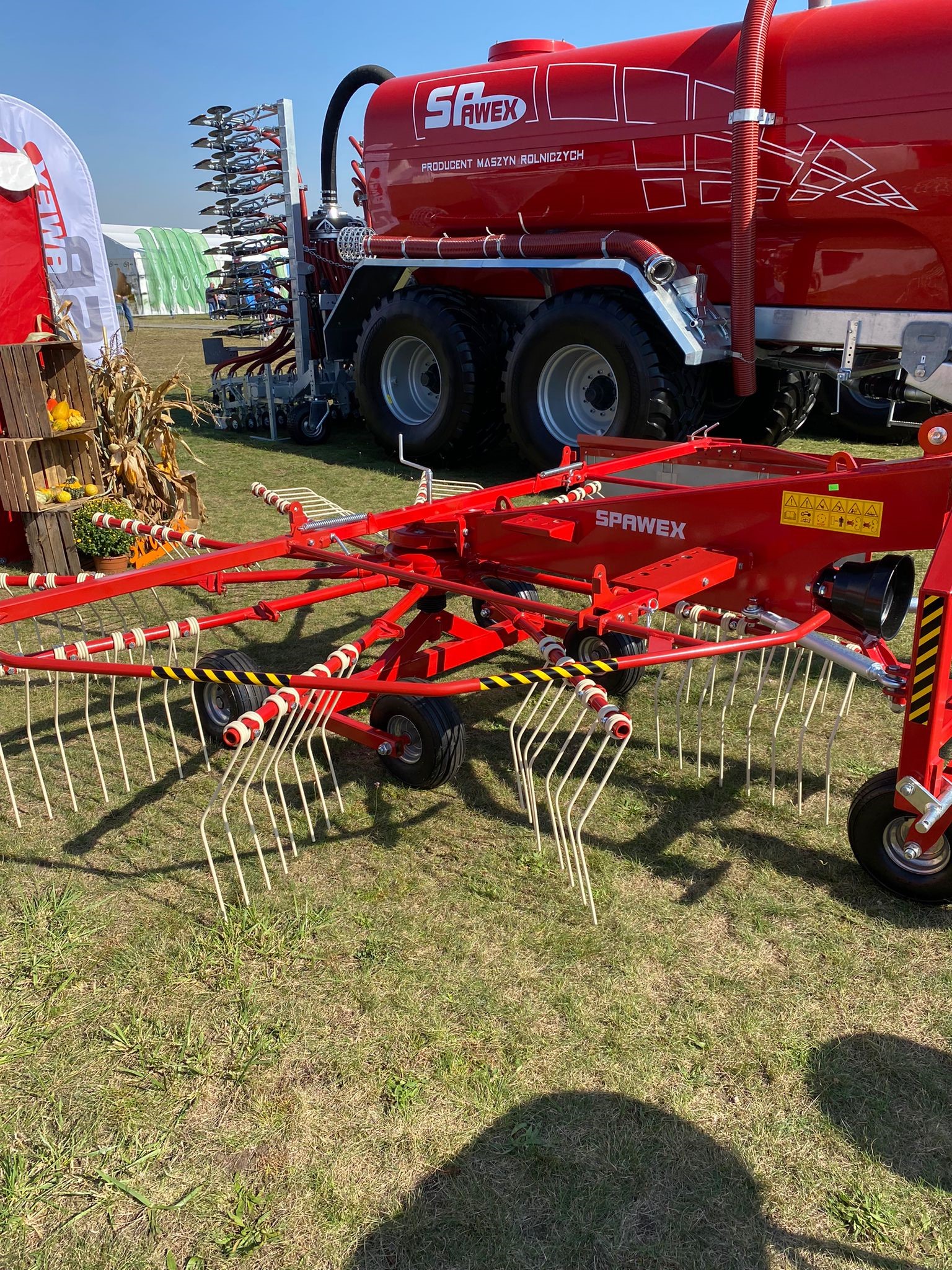 Spawex Kreiselschwader / Rake / Andaineur / Rastrillo / Rastrello / Zgrabiarka 4,5 m - Hövändare: bild 5 Spawex Kreiselschwader / Rake / Andaineur / Rastrillo / Rastrello / Zgrabiarka 4,5 m - Hövändare: bild 5