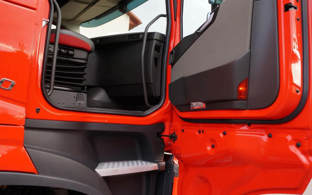 Leasa  Volvo FH 4 EURO 6 GLOBETROTTER NISKI PRZEBIEG PEŁEN SERWIS Volvo FH 4 EURO 6 GLOBETROTTER NISKI PRZEBIEG PEŁEN SERWIS: bild 17