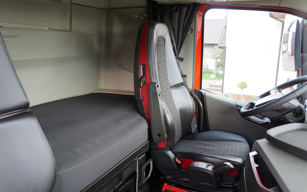 Leasa  Volvo FH 4 EURO 6 GLOBETROTTER NISKI PRZEBIEG PEŁEN SERWIS Volvo FH 4 EURO 6 GLOBETROTTER NISKI PRZEBIEG PEŁEN SERWIS: bild 19