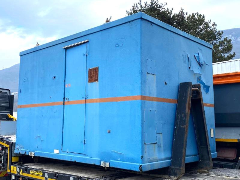 CABANE DE CHANTIER SUR BERCE AMPLIROLL - Container hus: bild 3 CABANE DE CHANTIER SUR BERCE AMPLIROLL - Container hus: bild 3