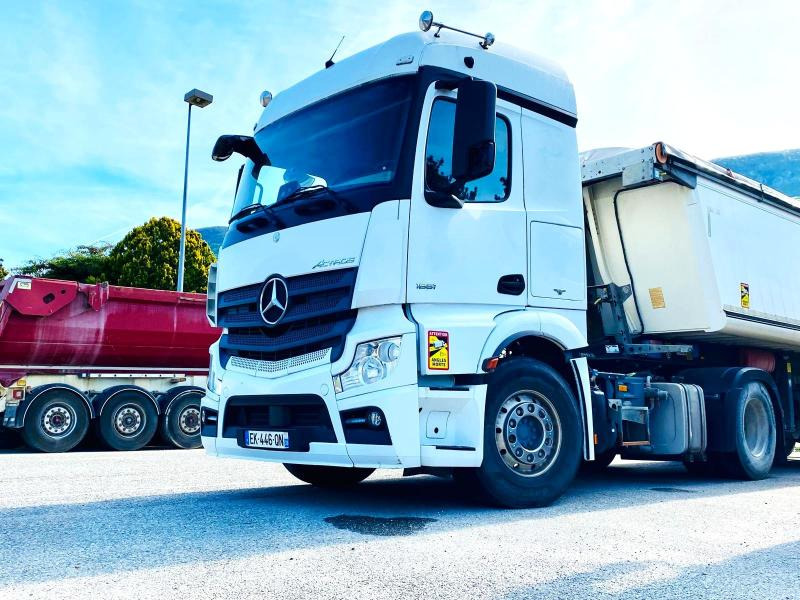 MERCEDES Tracteur routier ACTROS 1851 4X2 avec KIT HYDRAULIQUE - Dragbil: bild 1 MERCEDES Tracteur routier ACTROS 1851 4X2 avec KIT HYDRAULIQUE - Dragbil: bild 1