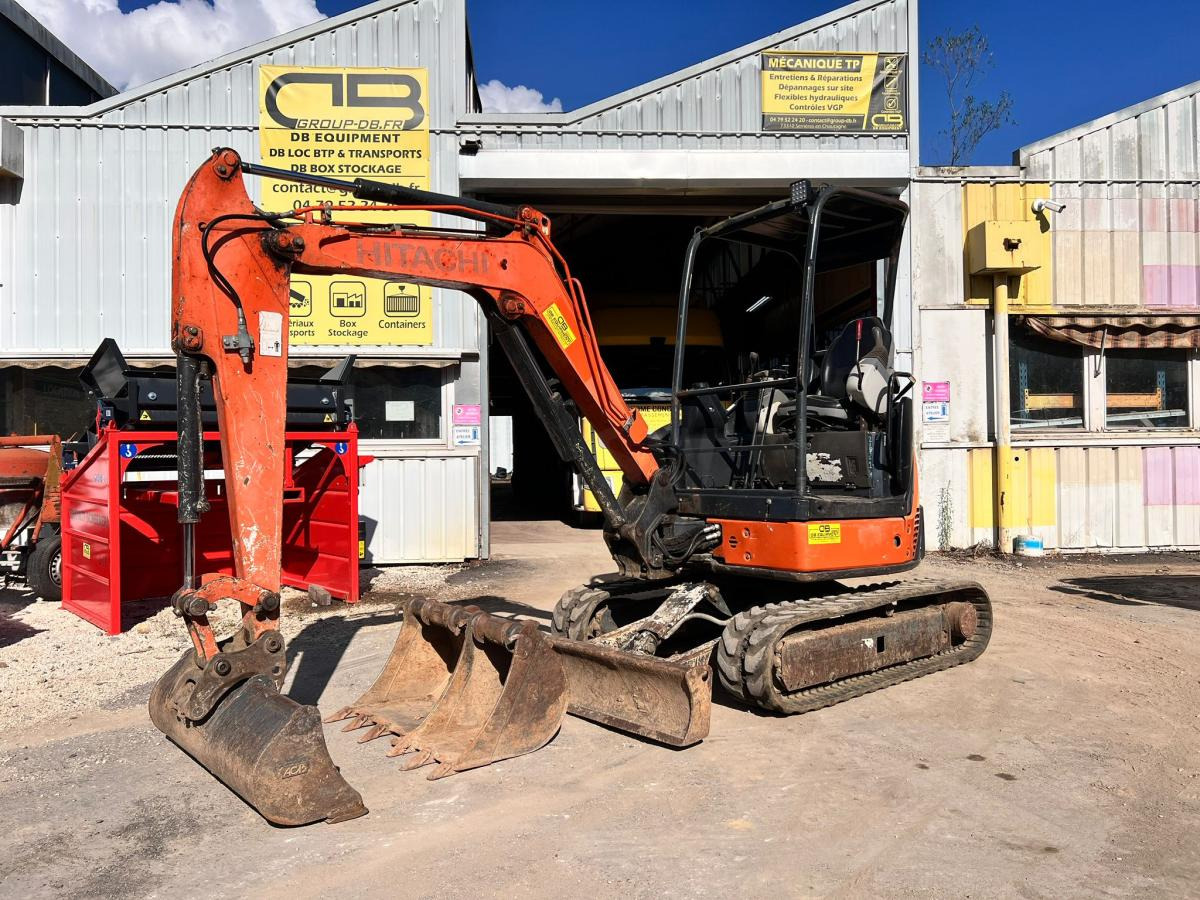 Hitachi ZX29U3 MINIPELLE 3T - Minigrävmaskin: bild 1 Hitachi ZX29U3 MINIPELLE 3T - Minigrävmaskin: bild 1