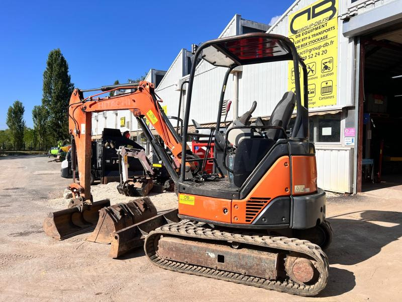 Hitachi ZX29U3 MINIPELLE 3T - Minigrävmaskin: bild 2 Hitachi ZX29U3 MINIPELLE 3T - Minigrävmaskin: bild 2