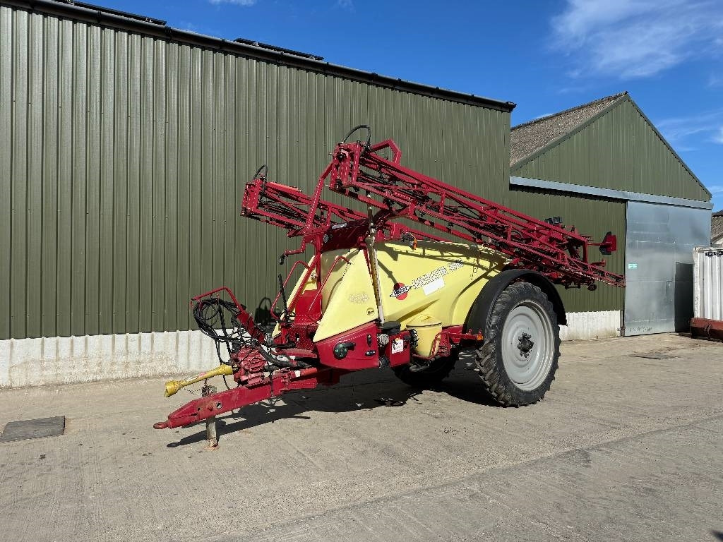 Hardi Navigator 3000L 24m - Bogserad spruta: bild 1 Hardi Navigator 3000L 24m - Bogserad spruta: bild 1
