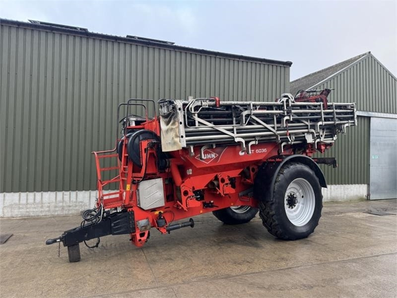 Kuhn AGT 6036 Boom Fert Spreader - Mineralgödselspridare: bild 1 Kuhn AGT 6036 Boom Fert Spreader - Mineralgödselspridare: bild 1
