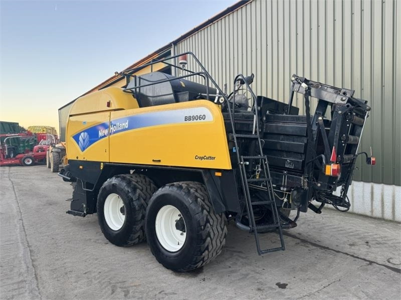 New Holland BB9060 Baler - Fyrkantspress: bild 2 New Holland BB9060 Baler - Fyrkantspress: bild 2