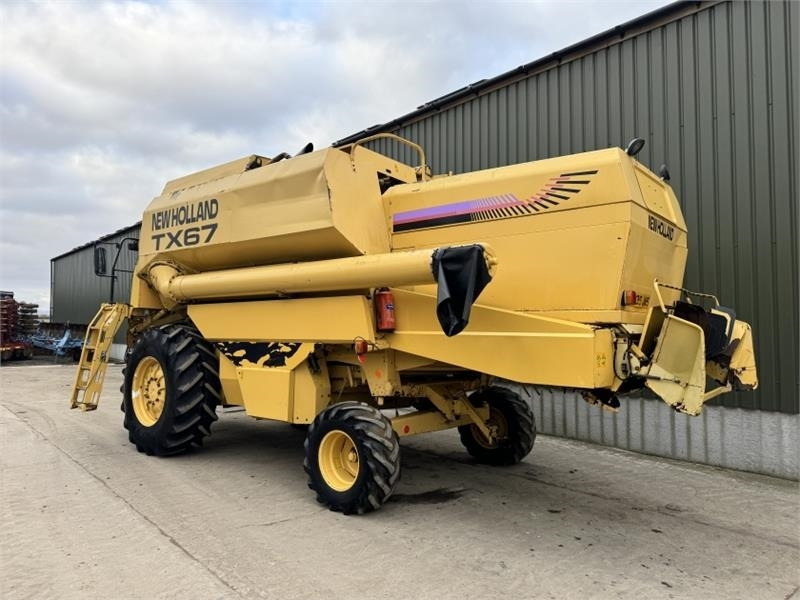 New Holland New Holland TX67 c/w 20ft Header - Tillbehör för skördemaskin: bild 4 New Holland New Holland TX67 c/w 20ft Header - Tillbehör för skördemaskin: bild 4