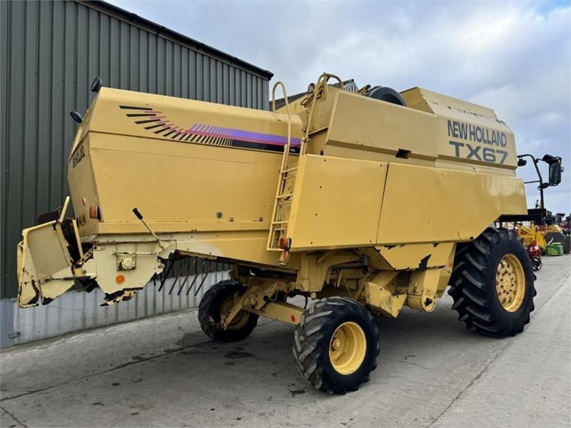 New Holland New Holland TX67 c/w 20ft Header - Tillbehör för skördemaskin: bild 2 New Holland New Holland TX67 c/w 20ft Header - Tillbehör för skördemaskin: bild 2