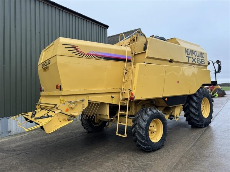 New Holland TX66 c/w 20ft Header - Tillbehör för skördemaskin: bild 2 New Holland TX66 c/w 20ft Header - Tillbehör för skördemaskin: bild 2