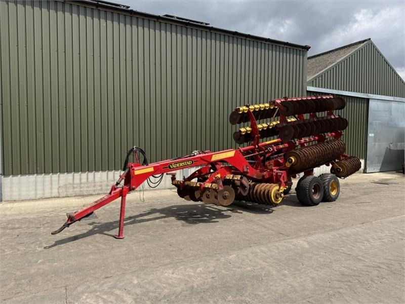 Vaderstad Vaderstad Carrier 820 Cultivator - Jordfräs: bild 1 Vaderstad Vaderstad Carrier 820 Cultivator - Jordfräs: bild 1
