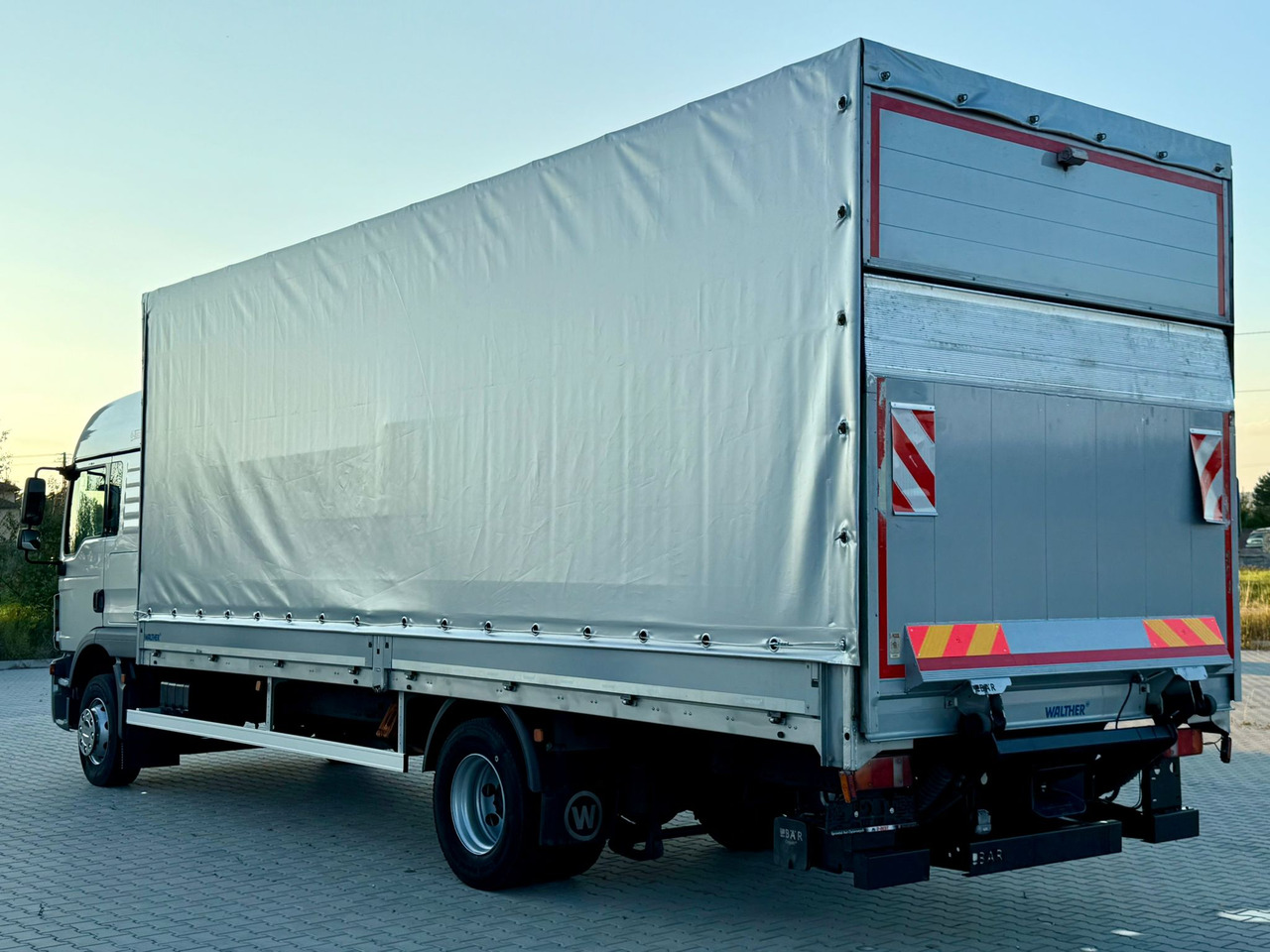 MAN TGM 12.250 / TGL / BURTO - FIRANKA / WINDA / 18 PALET / AUTOMAT - Kapellbil: bild 5 MAN TGM 12.250 / TGL / BURTO - FIRANKA / WINDA / 18 PALET / AUTOMAT - Kapellbil: bild 5