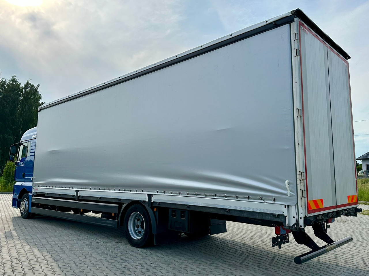 MAN TGX 18.360 / BURTO - FIRANKA / 23 PALETY / SYPIALKA / AUTOMAT / 2021 ROK / SPROWADZONY / SERWISOW - Kapellbil: bild 4 MAN TGX 18.360 / BURTO - FIRANKA / 23 PALETY / SYPIALKA / AUTOMAT / 2021 ROK / SPROWADZONY / SERWISOW - Kapellbil: bild 4