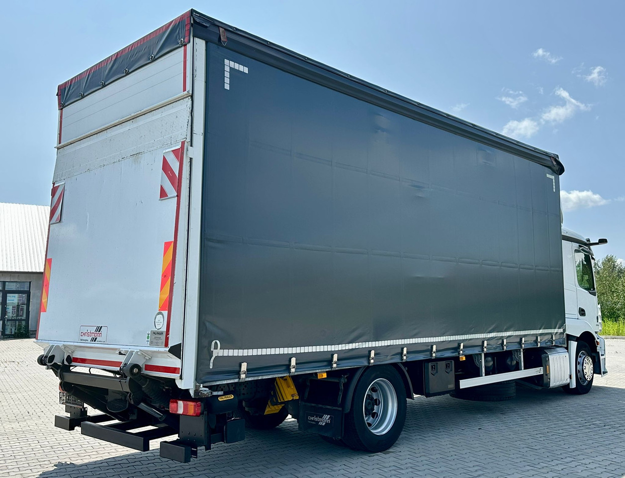 MERCEDES-BENZ ACTROS 1833 / FIRANKA / WINDA / 18 PALET / AUTOMAT / 310 TYS KM / DUŻY SILNIK / 2020 ROK / SYPIALKA - Kapellbil: bild 3 MERCEDES-BENZ ACTROS 1833 / FIRANKA / WINDA / 18 PALET / AUTOMAT / 310 TYS KM / DUŻY SILNIK / 2020 ROK / SYPIALKA - Kapellbil: bild 3