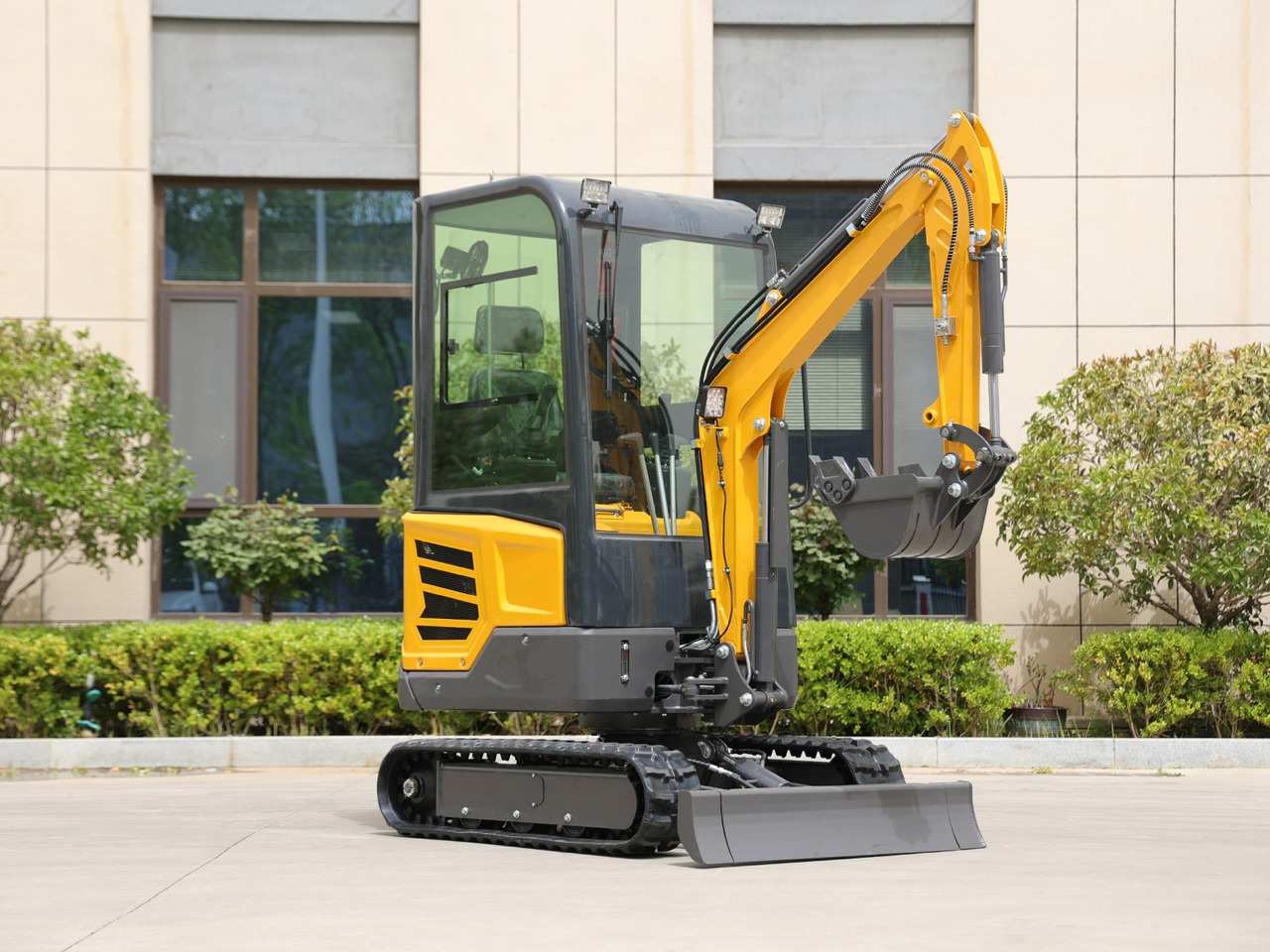 KUBOTA Diesel Mini excavator 1.8 Ton - Müller Machinery MB 18 - KSH - Minigrävmaskin: bild 3 KUBOTA Diesel Mini excavator 1.8 Ton - Müller Machinery MB 18 - KSH - Minigrävmaskin: bild 3