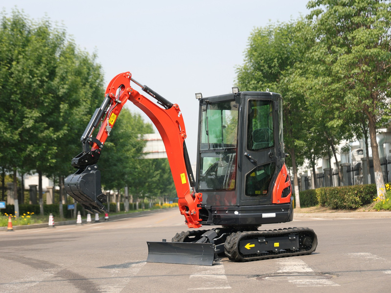 KUBOTA Diesel Mini excavator 2.5 Ton - Müller Machinery MB 25 Plus - VKSH - Minigrävmaskin: bild 3 KUBOTA Diesel Mini excavator 2.5 Ton - Müller Machinery MB 25 Plus - VKSH - Minigrävmaskin: bild 3