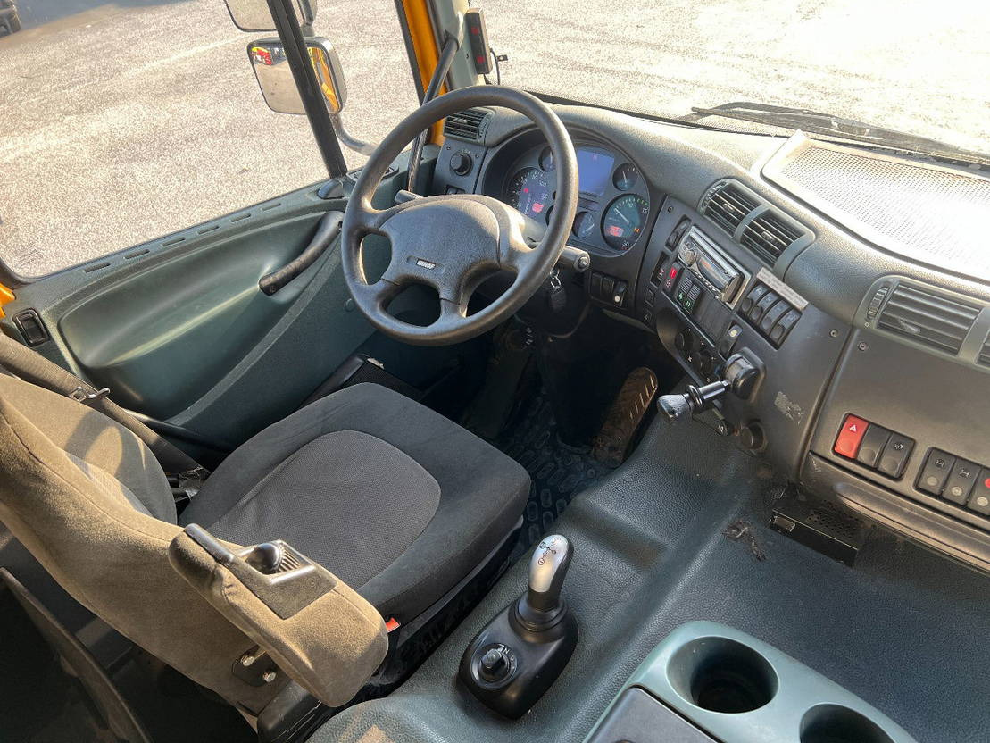 Interior photo 1: Leasa Ginaf X 4446 TS 8x8, Euro 3  Ginaf X 4446 TS 8x8, Euro 3