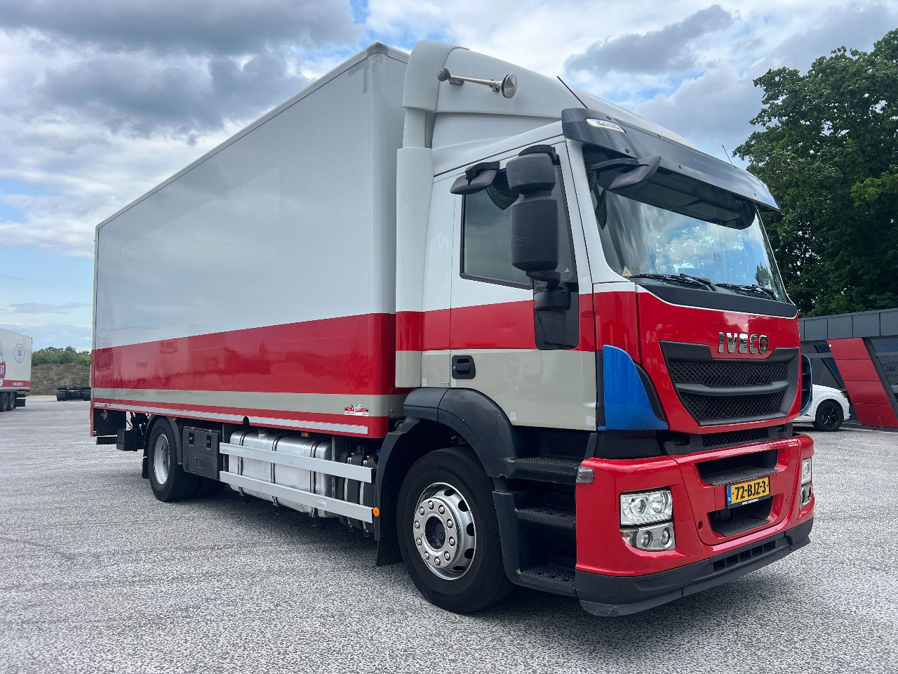 Iveco Stralis 310 AD, 19Ton, Euro 6 - Lastbil med skåp: bild 2 Iveco Stralis 310 AD, 19Ton, Euro 6 - Lastbil med skåp: bild 2