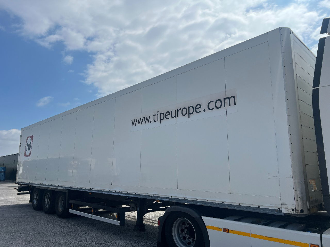 Schmitz Cargobull Isoliert koffer, SAF achsen - Skåp semitrailer: bild 2 Schmitz Cargobull Isoliert koffer, SAF achsen - Skåp semitrailer: bild 2