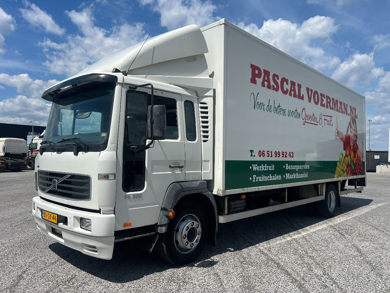 Volvo FL 612 220PK, Euro 3 - Lastbil med skåp: bild 1 Volvo FL 612 220PK, Euro 3 - Lastbil med skåp: bild 1