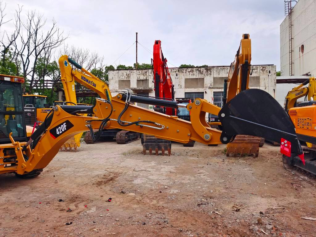 CAT 100% new caterpillar 420 F - Grävlastare: bild 3 CAT 100% new caterpillar 420 F - Grävlastare: bild 3
