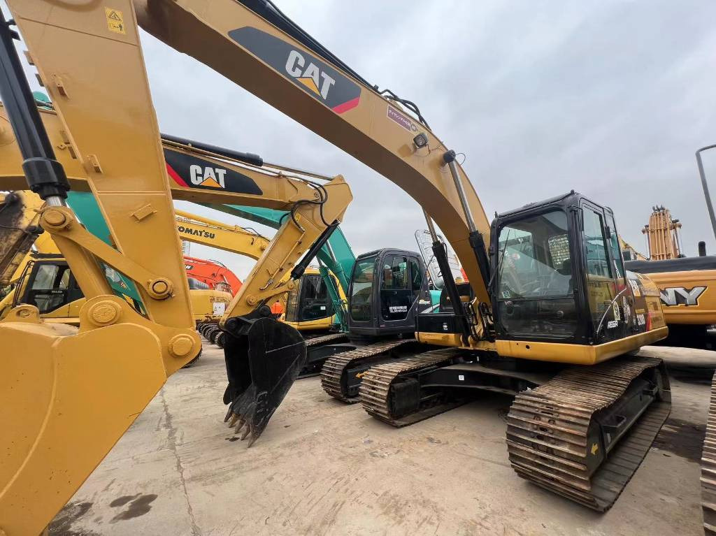 CAT 325 B L - Bandgrävare: bild 5 CAT 325 B L - Bandgrävare: bild 5