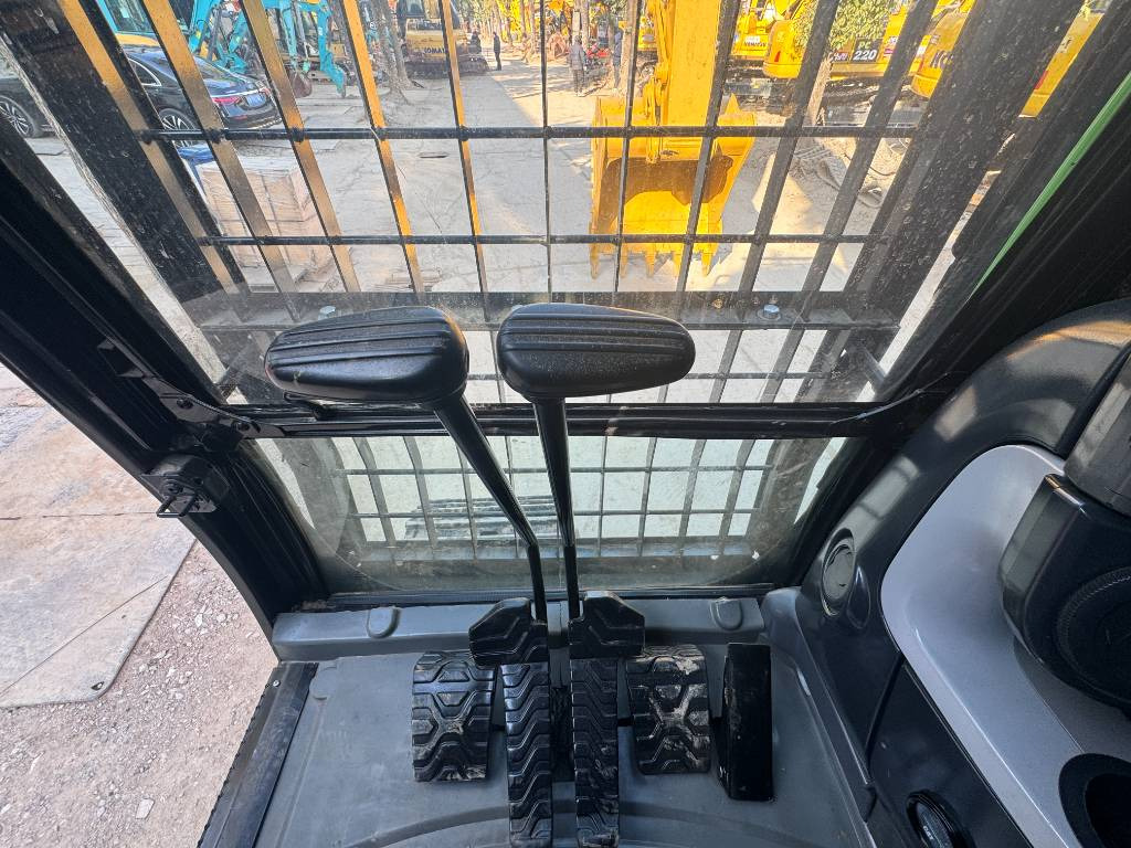 CAT 330D2L - Bandgrävare: bild 5 CAT 330D2L - Bandgrävare: bild 5