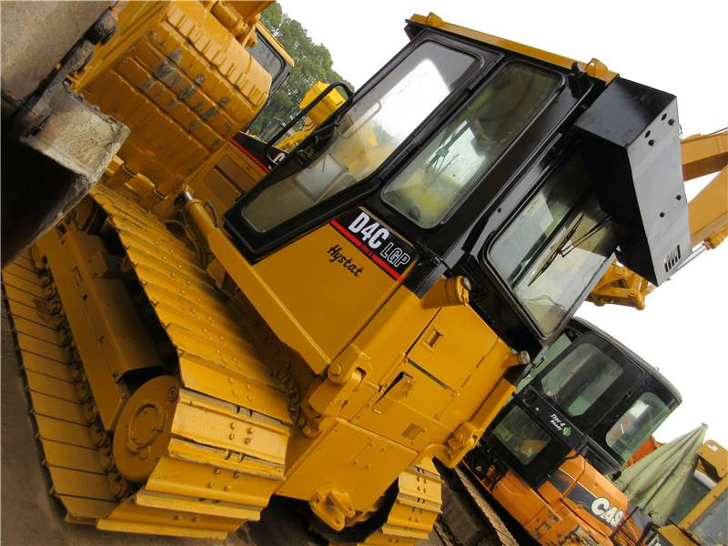 CAT D 4 C - Bulldozer: bild 2 CAT D 4 C - Bulldozer: bild 2
