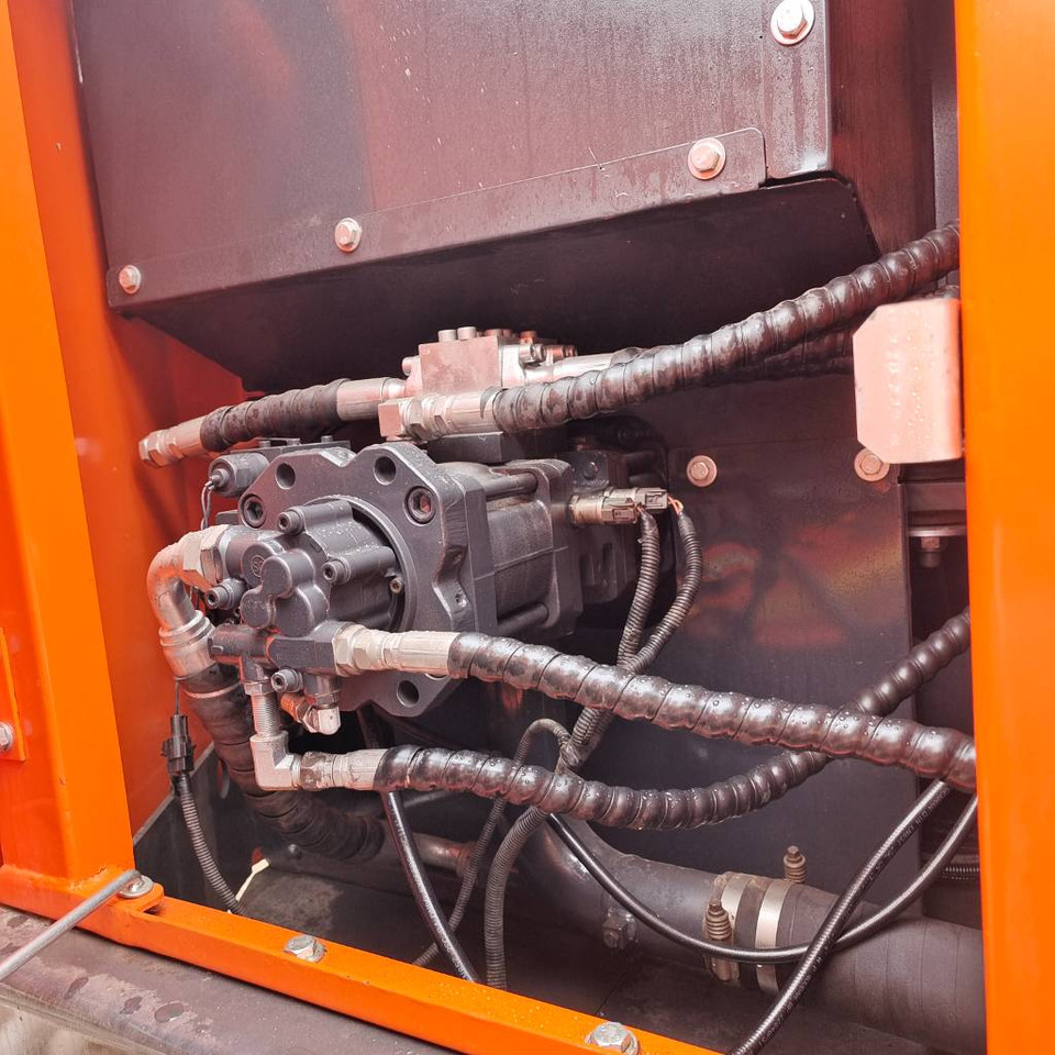 Doosan DX 150 LC - Bandgrävare: bild 3 Doosan DX 150 LC - Bandgrävare: bild 3