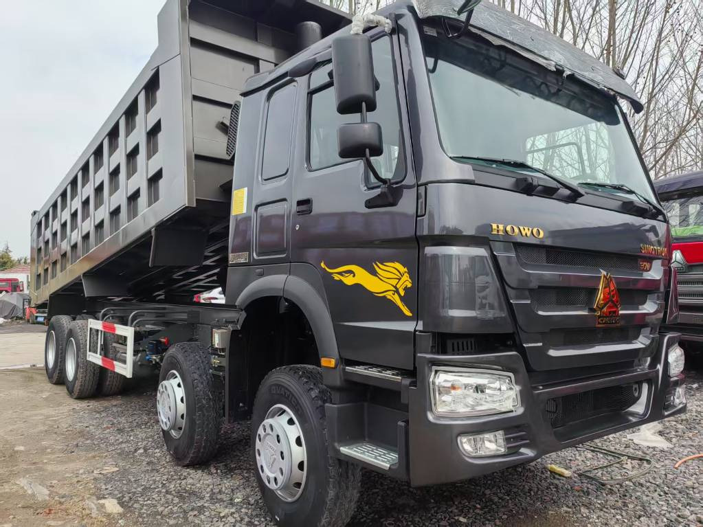 Howo 371 8X4 - Tippbil lastbil: bild 1 Howo 371 8X4 - Tippbil lastbil: bild 1
