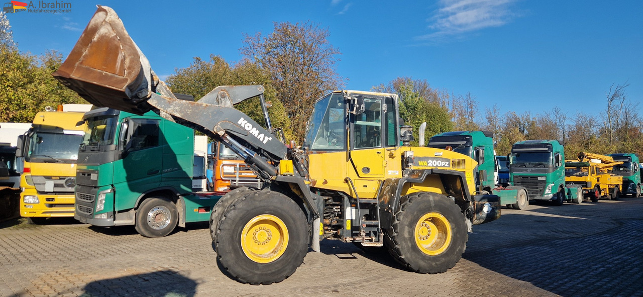 Komatsu WA 200 technisch ok. technische Wartung beim Komatsu Service - Hjullastare: bild 1 Komatsu WA 200 technisch ok. technische Wartung beim Komatsu Service - Hjullastare: bild 1