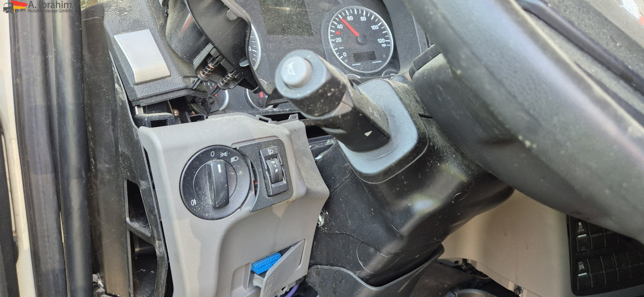 MAN TGL 8.160 4x2 Brotkoffer mit Kühlfach nicht fahrbereit ! nicht rollfähig - Kylbil: bild 2 MAN TGL 8.160 4x2 Brotkoffer mit Kühlfach nicht fahrbereit ! nicht rollfähig - Kylbil: bild 2