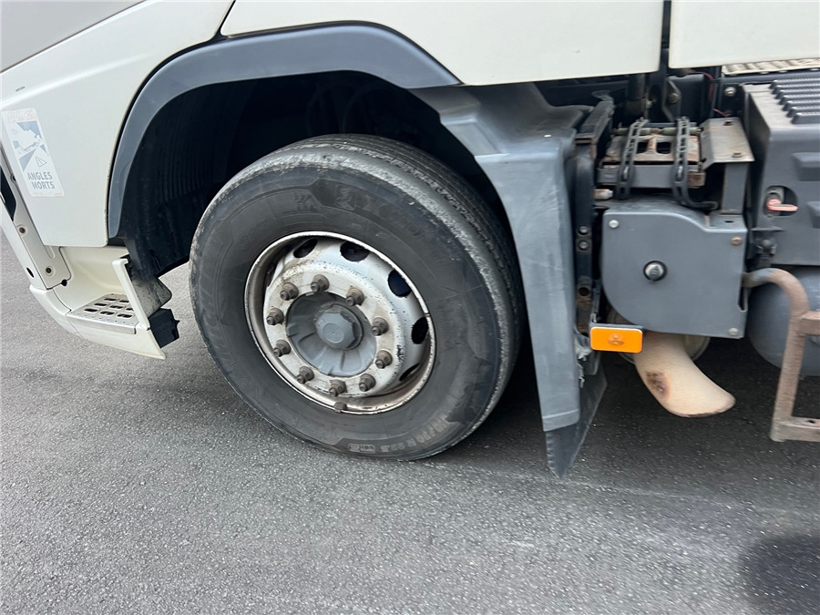 Dragbil Volvo FH 480: bild 18