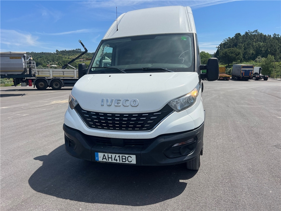 Iveco 35C16HA8V - Skåpbil: bild 2 Iveco 35C16HA8V - Skåpbil: bild 2