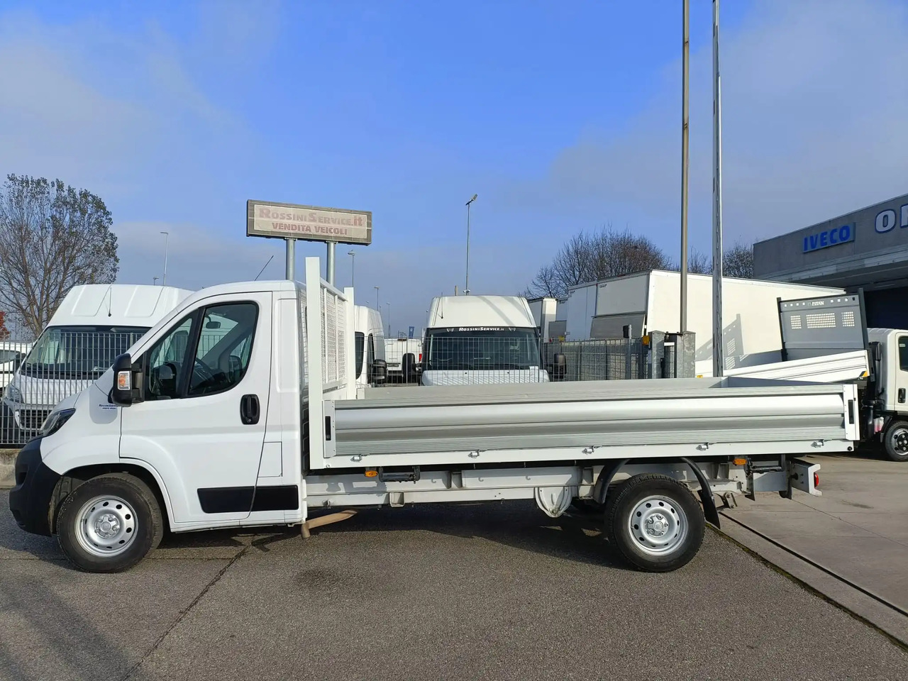 FIAT DUCATO 35 L2H1 - Transportbil med flak: bild 4 FIAT DUCATO 35 L2H1 - Transportbil med flak: bild 4