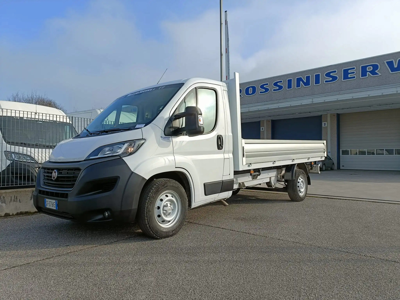 FIAT DUCATO 35 L2H1 - Transportbil med flak: bild 3 FIAT DUCATO 35 L2H1 - Transportbil med flak: bild 3
