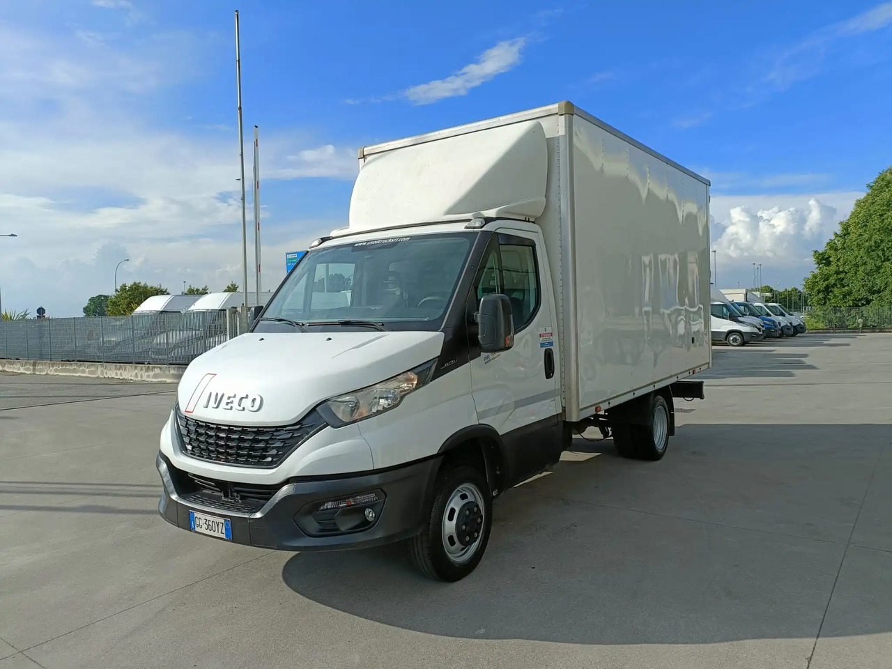 IVECO 35C14 FURGONATO BOX - Volymskåp: bild 4 IVECO 35C14 FURGONATO BOX - Volymskåp: bild 4