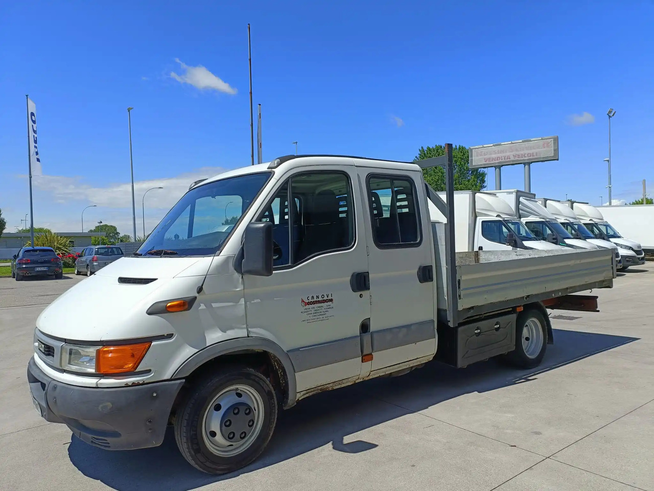 IVECO DAILY 35C11 - Transportbil med flak: bild 2 IVECO DAILY 35C11 - Transportbil med flak: bild 2