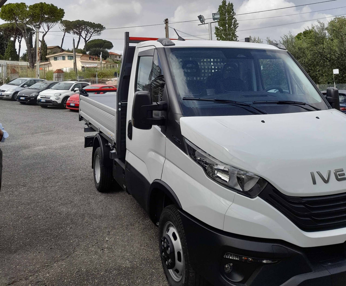 IVECO DAILY 35C12 2.3 RIBALTABILE 2025 NUOVO - Transportbil med tippflak: bild 2 IVECO DAILY 35C12 2.3 RIBALTABILE 2025 NUOVO - Transportbil med tippflak: bild 2