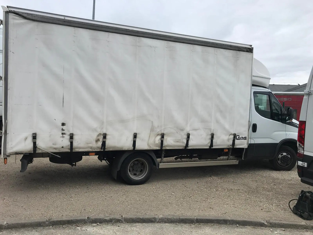 IVECO DAILY 35C16 CC 3000 - Transportbil med kapell: bild 2 IVECO DAILY 35C16 CC 3000 - Transportbil med kapell: bild 2