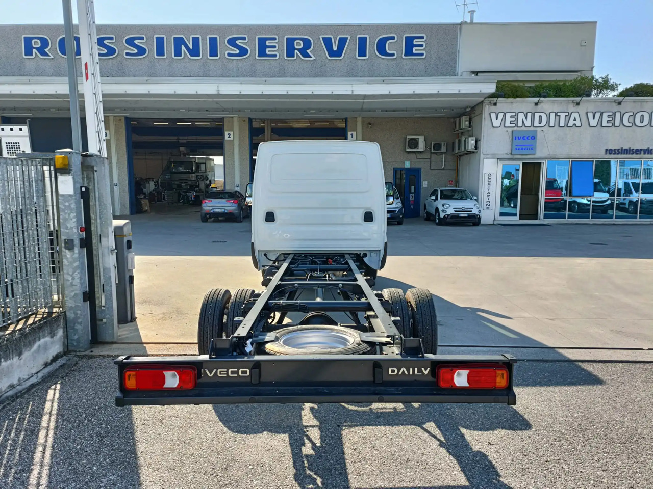 IVECO DAILY 60C18 A TELAIO KM 0 - Chassi lastbil: bild 3 IVECO DAILY 60C18 A TELAIO KM 0 - Chassi lastbil: bild 3