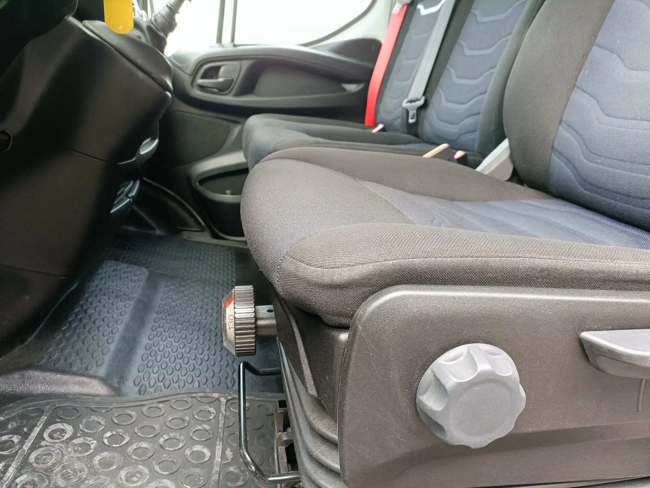 Transportbil IVECO DAILY 35C16 3.0L: bild 8