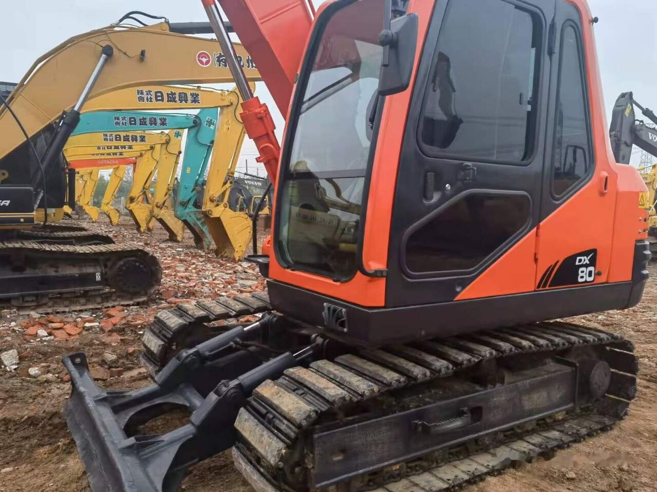 Doosan DX80 - Bandgrävare: bild 4 Doosan DX80 - Bandgrävare: bild 4