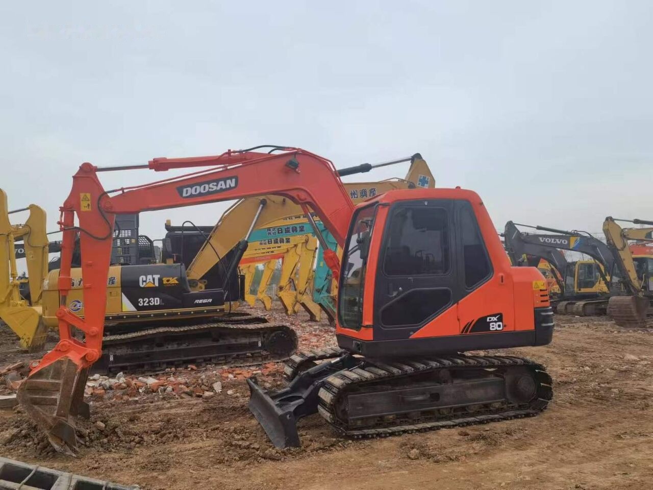 Doosan DX80 - Bandgrävare: bild 1 Doosan DX80 - Bandgrävare: bild 1